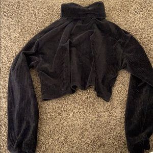 Black cropped turtle neck